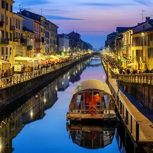 https://ca-foscari-pop-naviglio.italymilanhotels.net